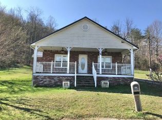 44 McKenzie Ln, Olive Hill, KY 41164