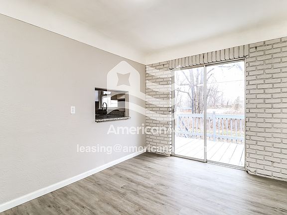 5-Dining Room