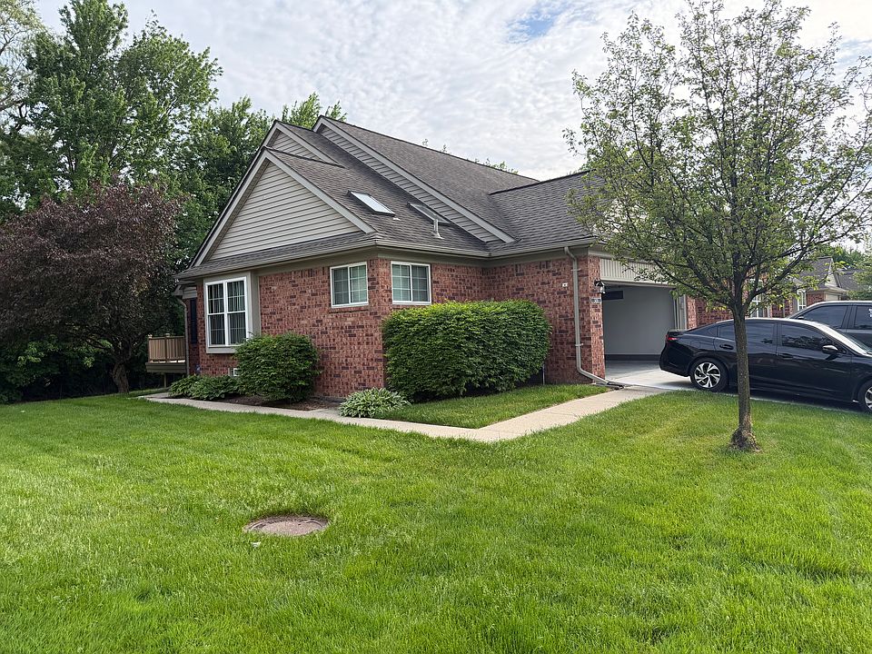 1st image of 5626 Victory Cir