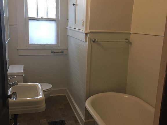 5th image of 812 N Bancroft St