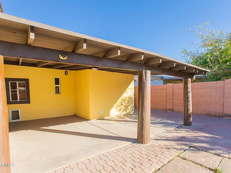 1813 E Ellis Dr — Photo 60