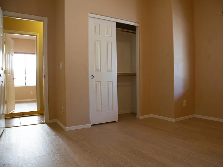 7016 W Branham Ln — Photo 9