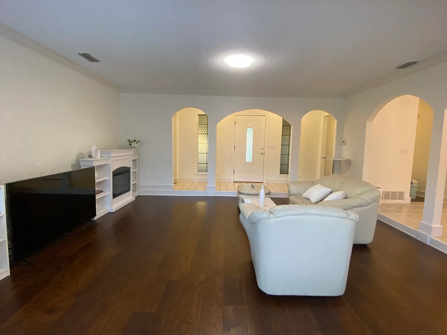 3 bed, 1528 sqft, $2,495 — Photo 3