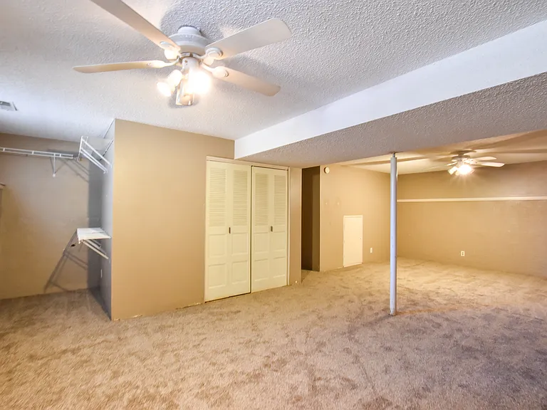 4925 Hackamore Dr N — Photo 18