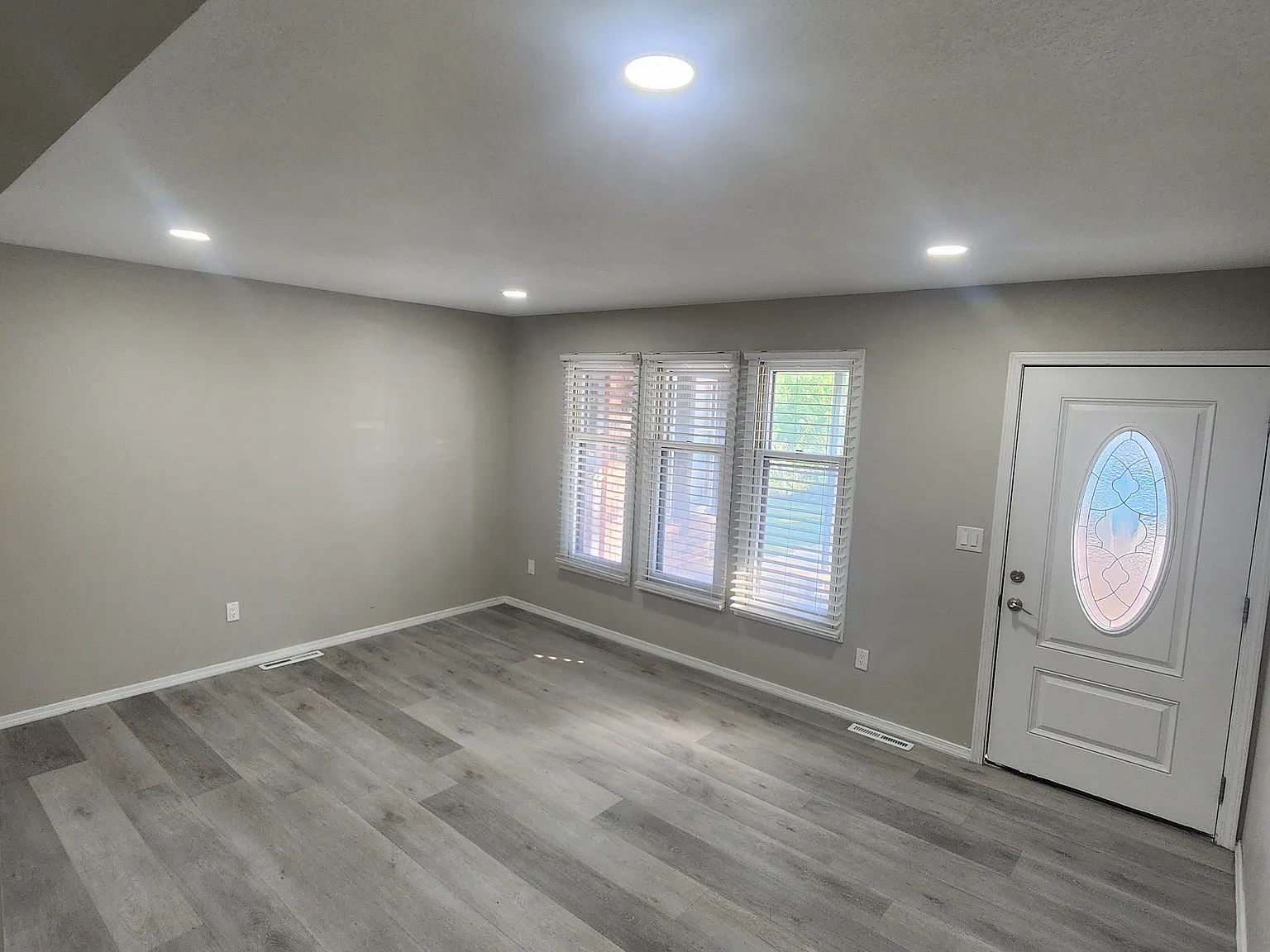 3222 S Walnut St — Photo 1