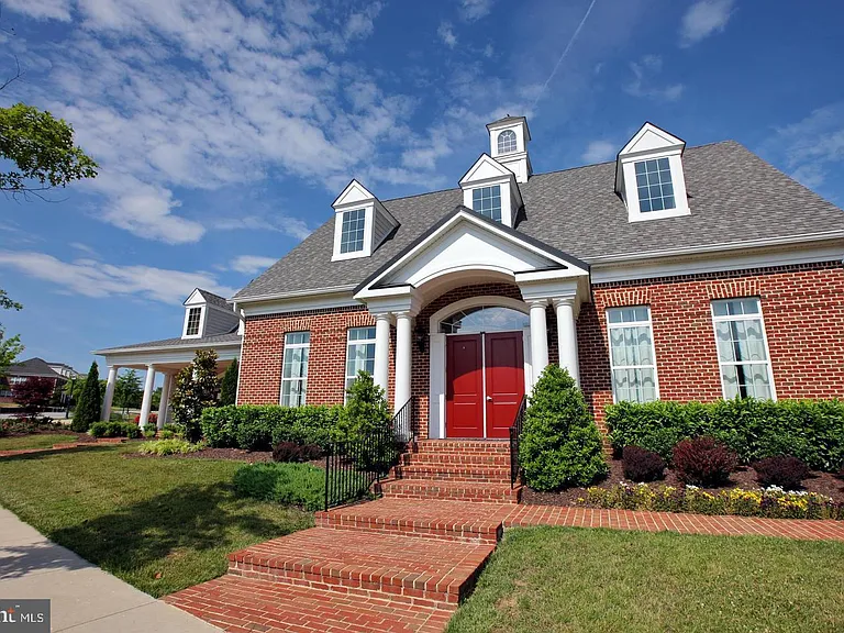 31 Steeplechase Dr — Photo 36