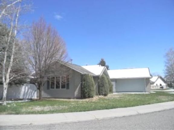 4th image of 615 Westchester Cir