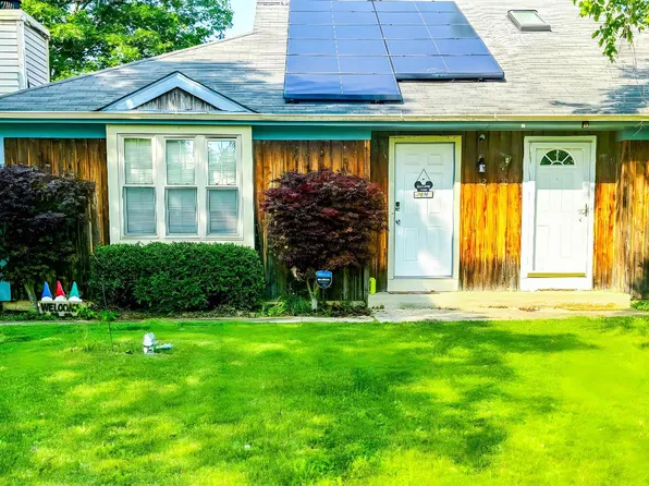 12 Franklin Pl, Voorhees, NJ 08043