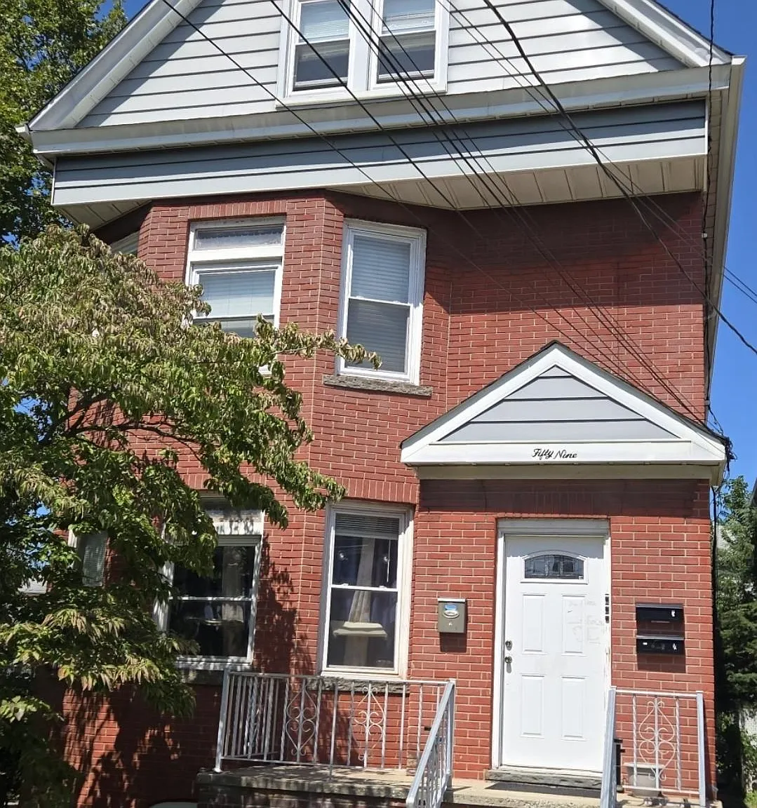 2 bed, 1.0 bath, 750 sqft, $1,850 — Photo 1