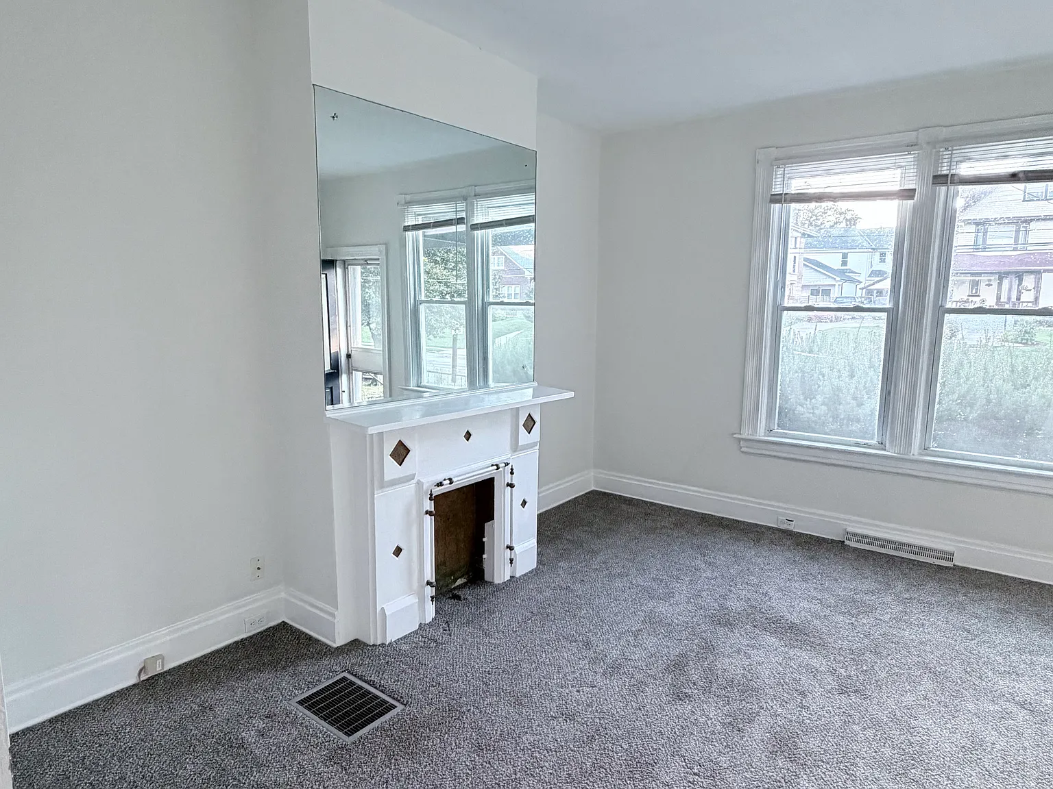 2 bed, 1165 sqft, $1,500 — Photo 2