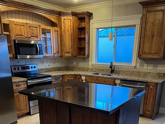 5th image of 58 W 300th St N