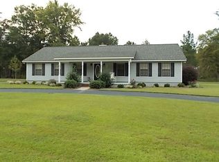 240 River Oaks Dr, Bainbridge, GA 39817