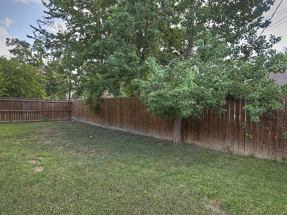 5th image of 10646 Somerset Ln