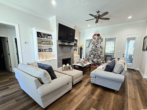 3rd image of 108 Westlakes Dr