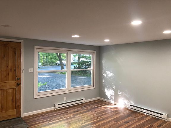 Livingroom with Great Lake views specially during fall winter and early spring season!!