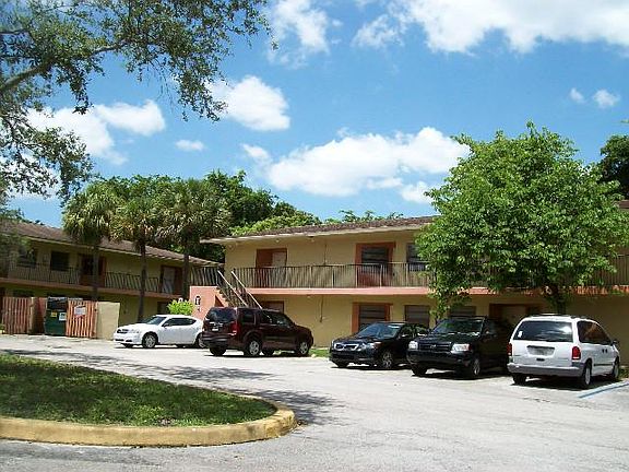 3rd image of 4103 Lakeside Dr