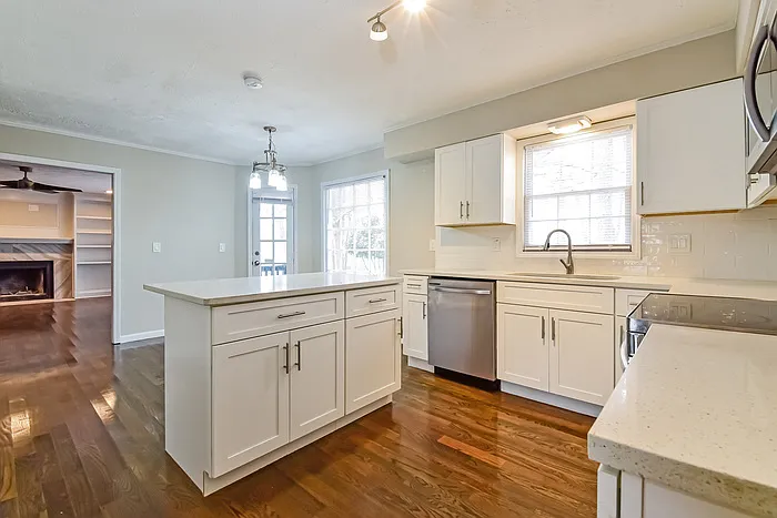 3693 Belmont Abbey Dr — Photo 11