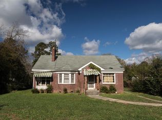 402 W Church St, Saluda, SC 29138