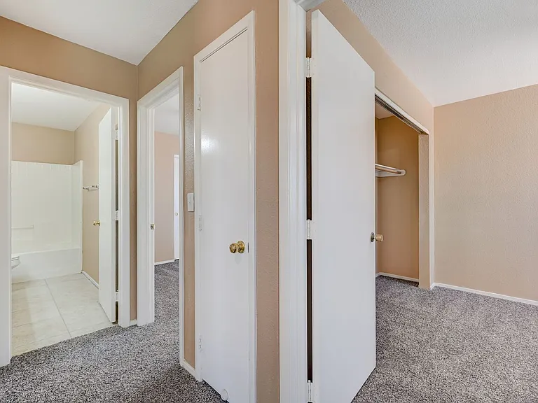 8621 Grand Pine Ave — Photo 21
