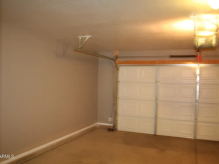 11207 W Hopi St — Photo 39