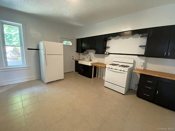 5th image of 85 Overlook Place
