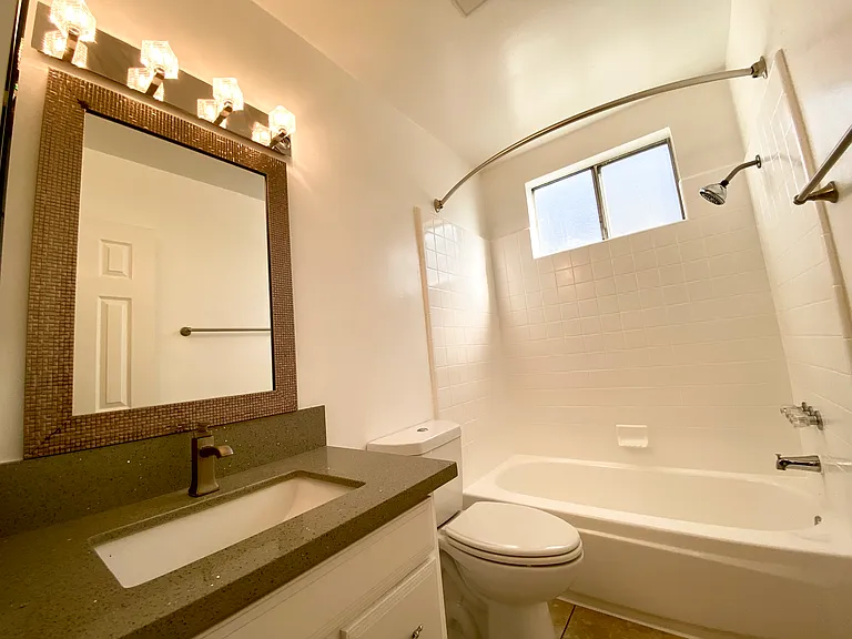 1543 N Bronson Ave #310 — Photo 15