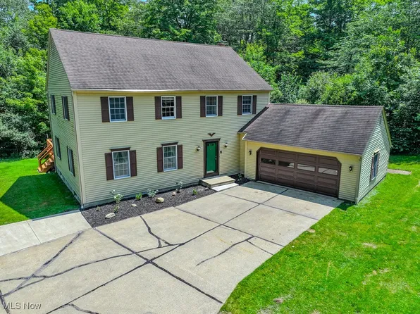 13031 Millstone Dr, Chardon, OH 44024