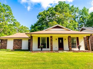 105 Sandra Ln, Hattiesburg, MS 39402