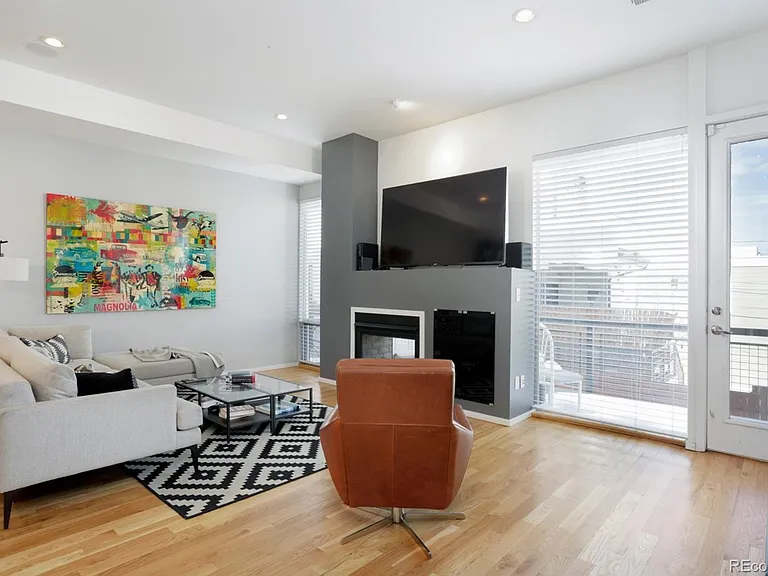 Living Room with working Gas Fireplace