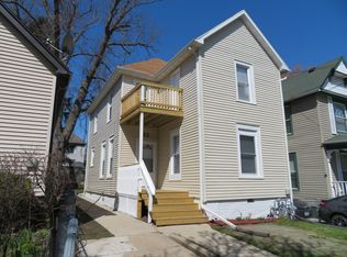 922 Racine St, Racine, WI 53403