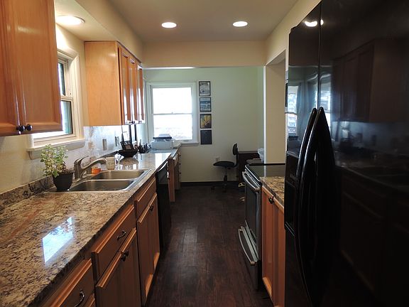 5th image of 1151 Hobson St
