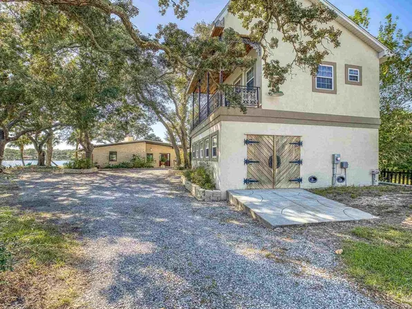 427 Vancouver St, Pensacola, FL 32507