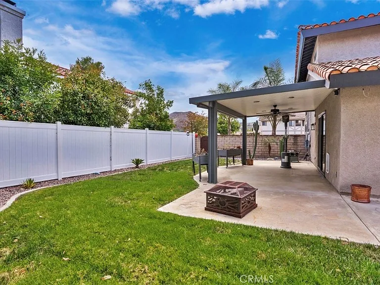24050 Canyon Lake Dr N — Photo 36
