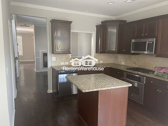 3rd image of 1213 Discover Green Ln SE