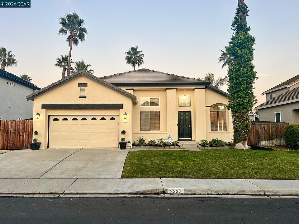 1st image of 2337 Newport Pl S