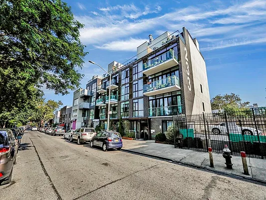 Rented by Compass | media 32