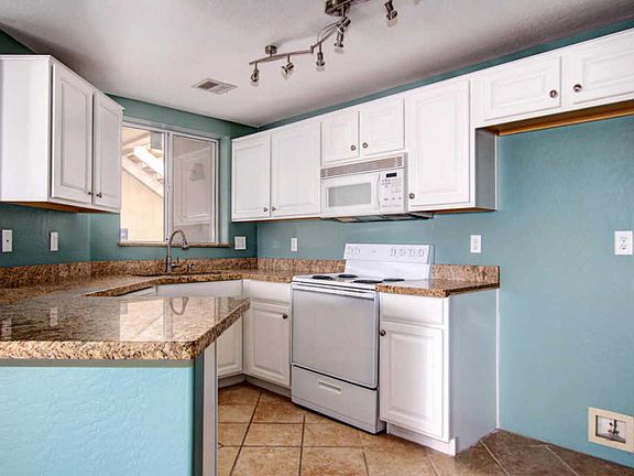 5th image of 10401 N 52nd St Unit 121