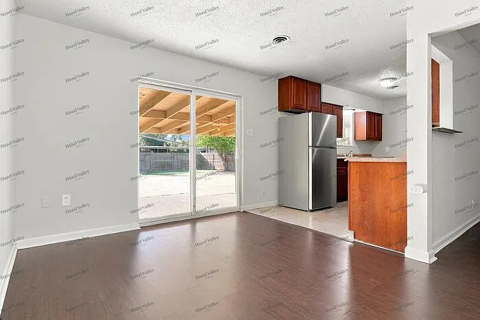 3 bed, 1.5 bath, 1223 sqft, $1,780 — Photo 3