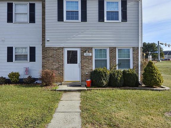 2nd image of 4669 Charlton Ct