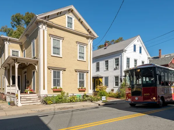 36 Essex St #1, Salem, MA 01970