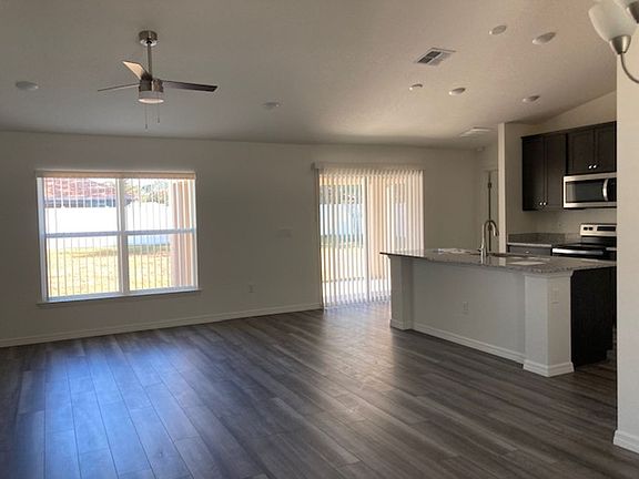 4th image of 36 Furness Pl