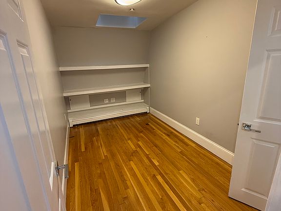 4th image of 806 Tremont St #7