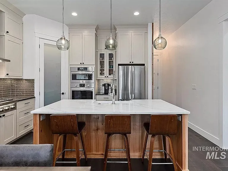 4194 W Lovegood Ln — Photo 10