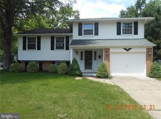 45 Hillside Rd, Stratford, NJ 08084