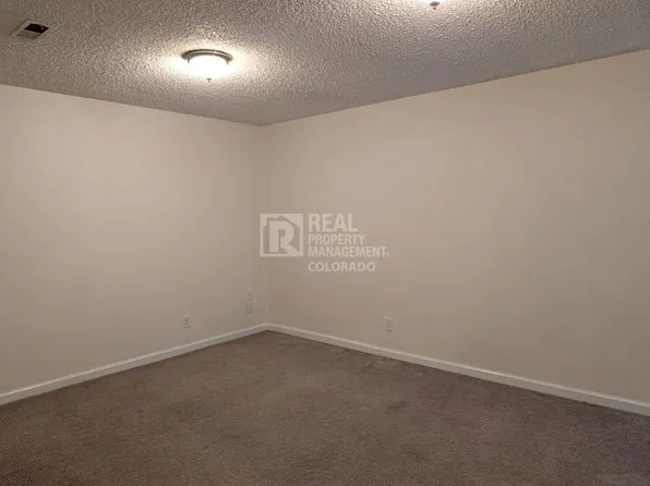 4260 S Kittredge St, Aurora, CO 80013
