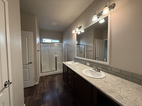 4th image of 2000 S Apache Rd Lot 132