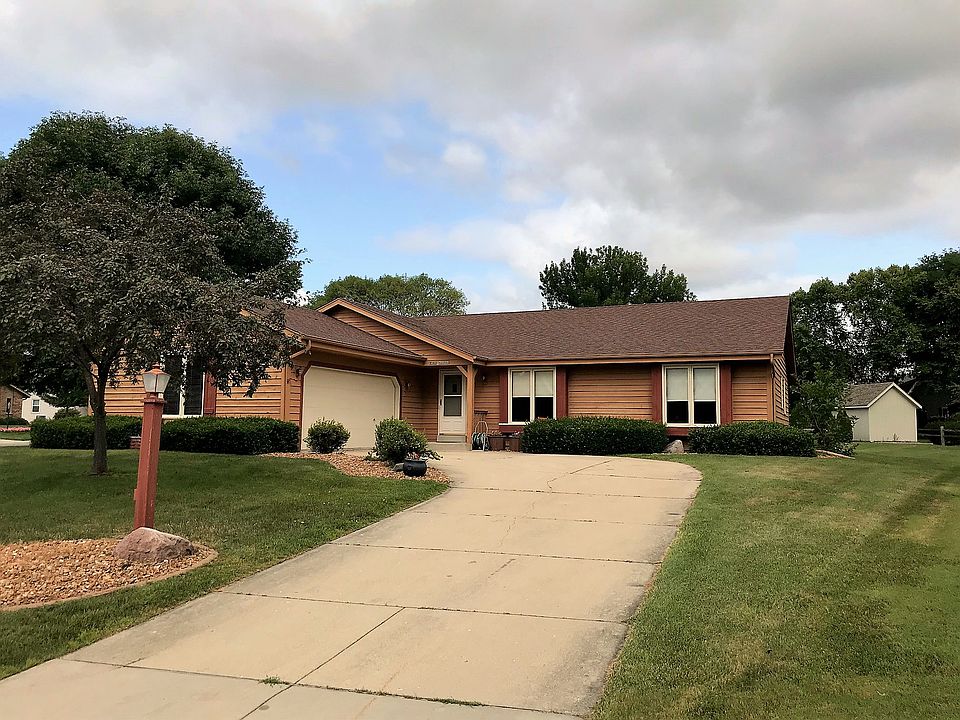 1st image of W163N10951 Friars Ct