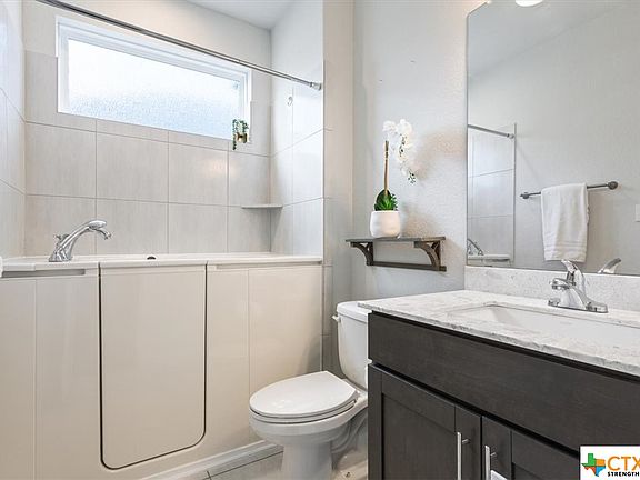 4th image of 140 Saturnia Dr