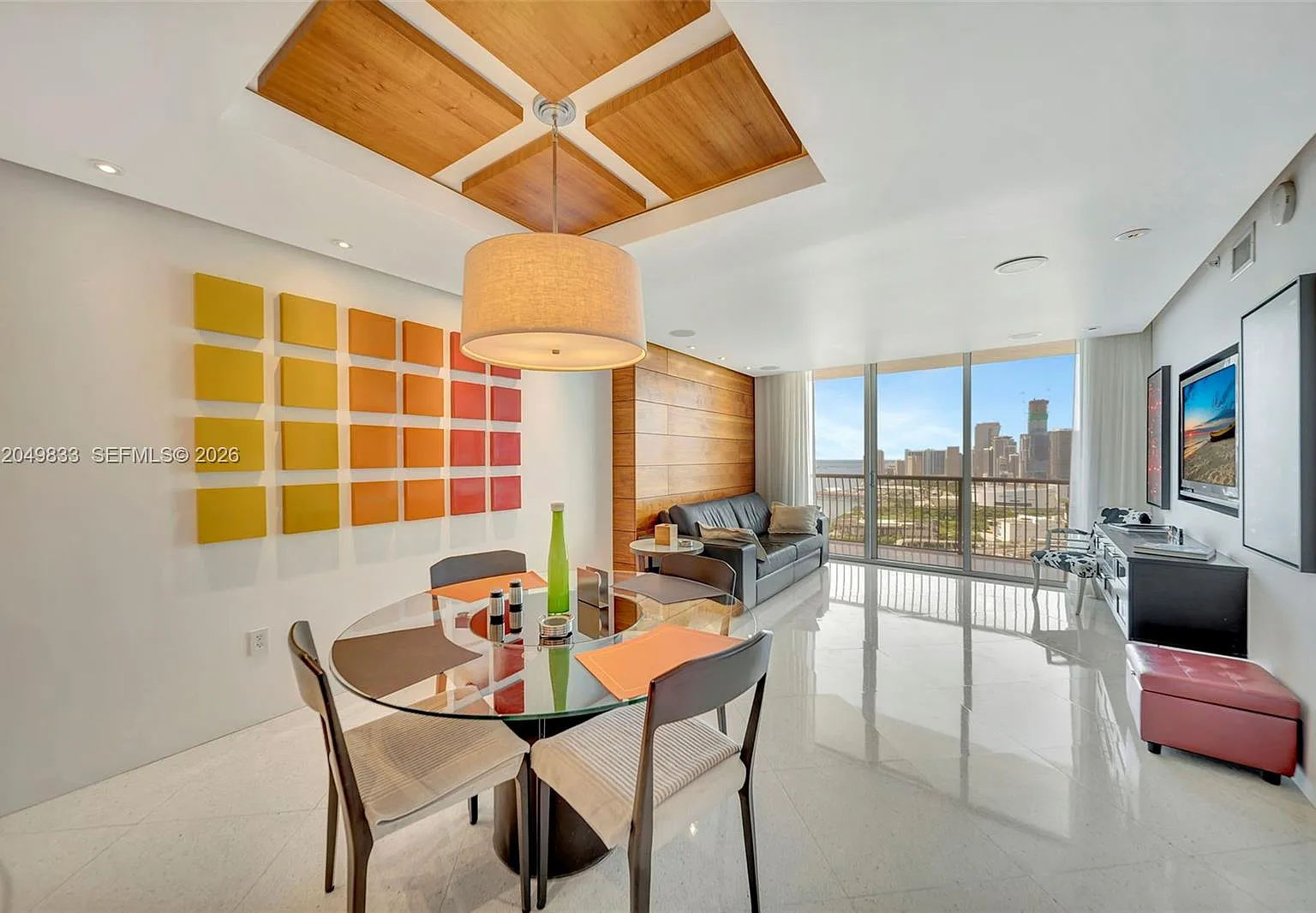 Opera Tower Condo — Photo 4