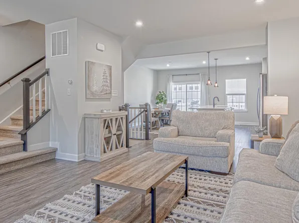 105 Spire Pl, Sewell, NJ 08080